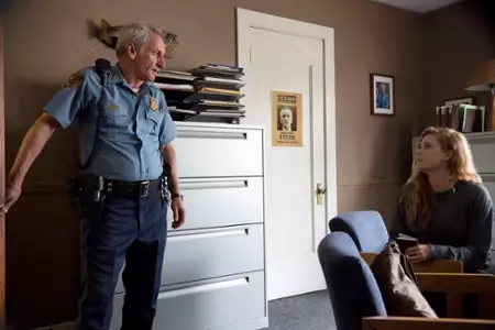 Ostre przedmioty - galeria zdjęć - filmweb