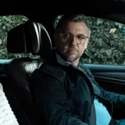 Porządny człowiek - galeria zdjęć - filmweb