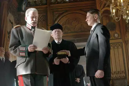 Hitler: Narodziny zła - galeria zdjęć - filmweb