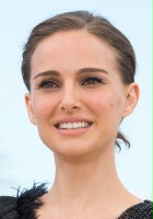 Natalie Portman / Francine, aktorka \"Faubourg Saint-Denis\"