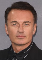 Julian McMahon / Miles Meechum