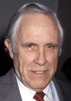 Jason Robards / Szef Rotzinger