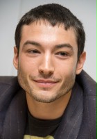 Ezra Miller / Credence Barebone
