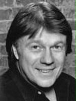 Jim Lovelett / Urzędnik w archiwum